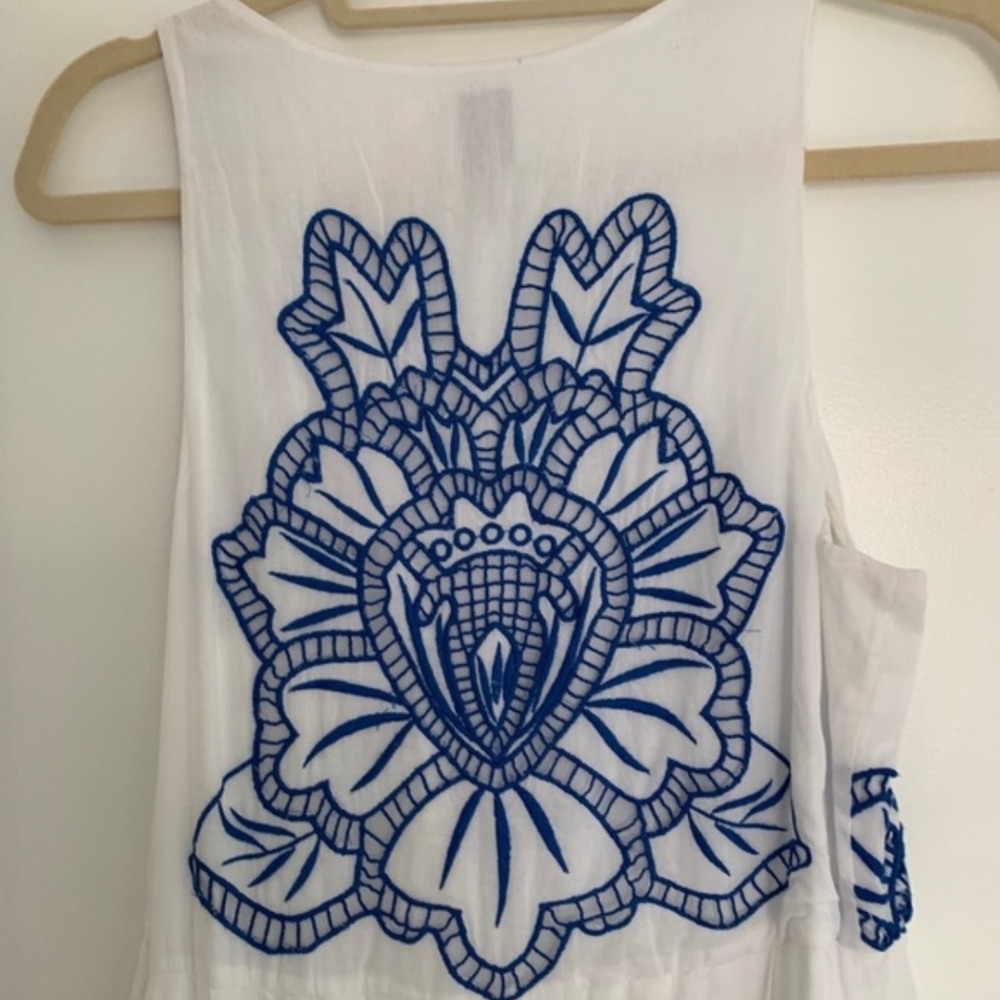 Anthropologie HD in Paris Maxi Dress White with Embroidered Blue Flowers - L - Picture 10 of 12